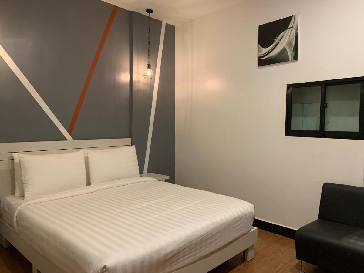 De Hotel Phnom Penh Dış mekan fotoğraf