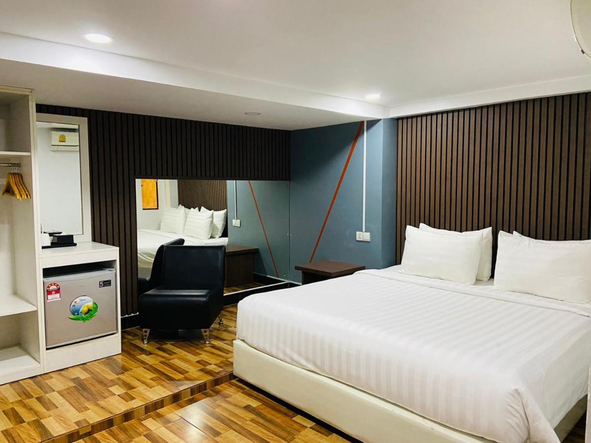 De Hotel Phnom Penh Dış mekan fotoğraf