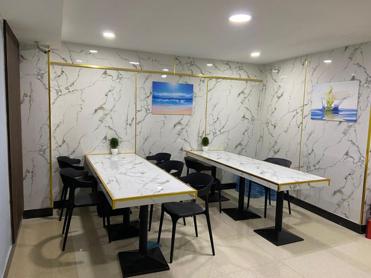 De Hotel Phnom Penh Dış mekan fotoğraf