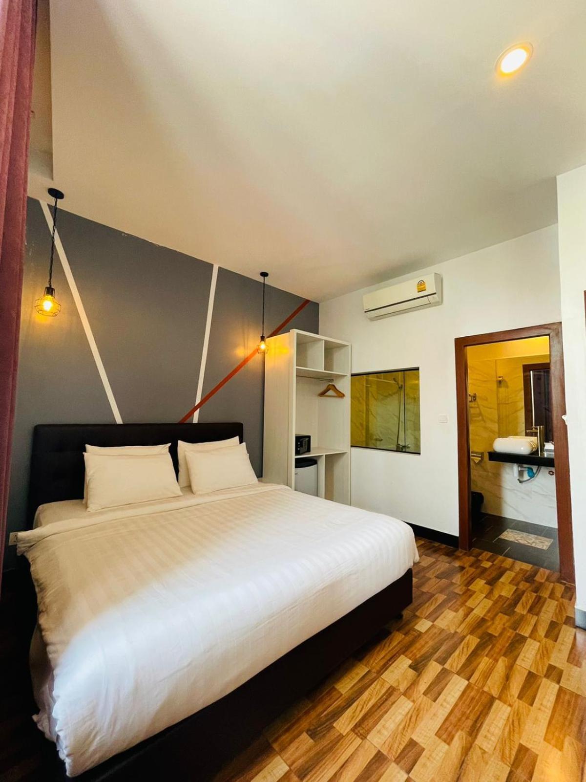 De Hotel Phnom Penh Dış mekan fotoğraf