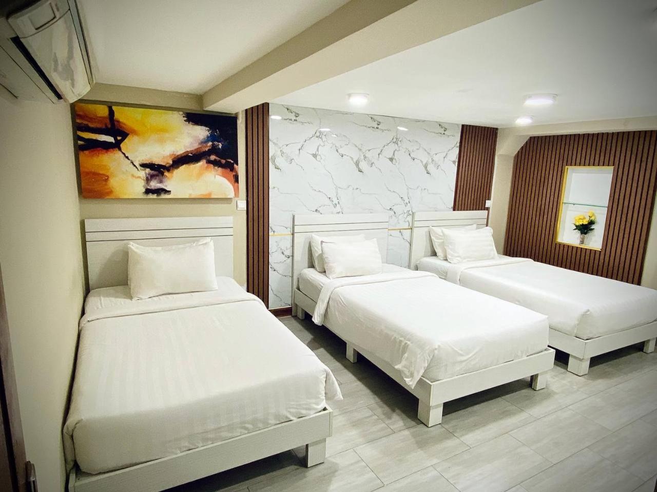 De Hotel Phnom Penh Dış mekan fotoğraf