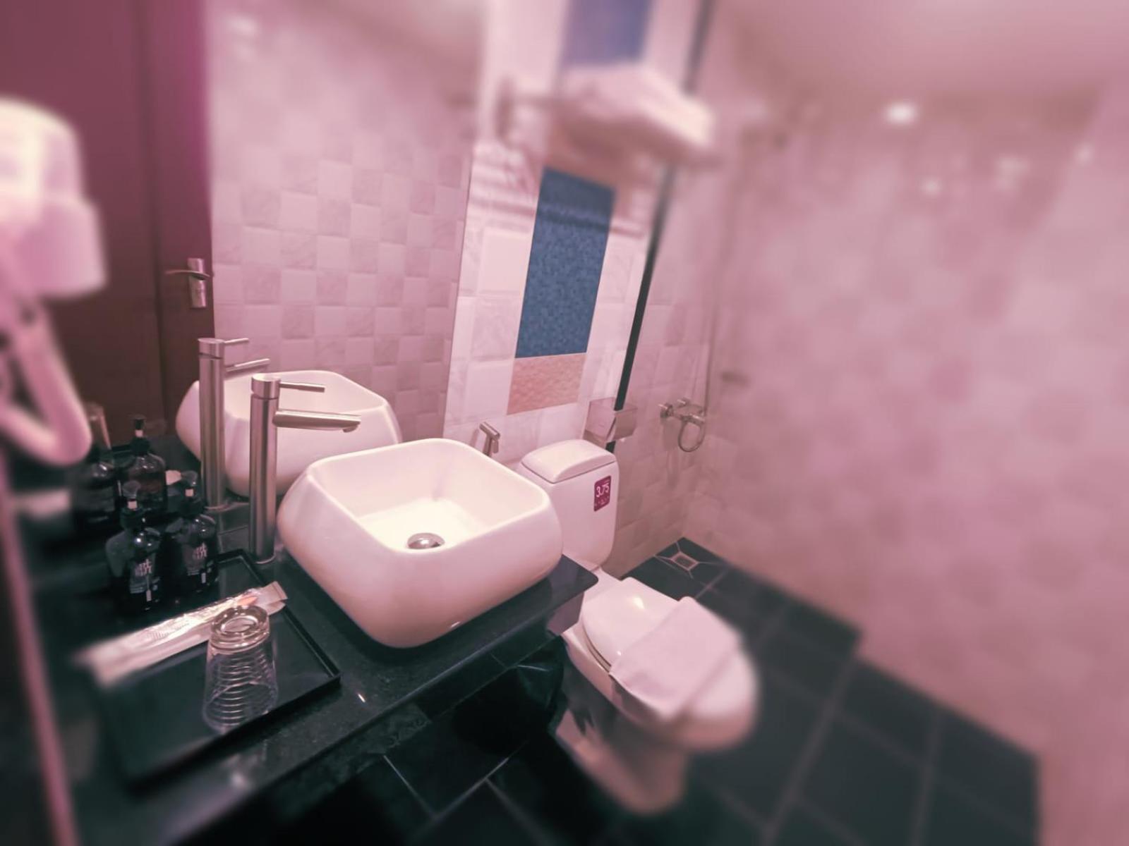 De Hotel Phnom Penh Dış mekan fotoğraf