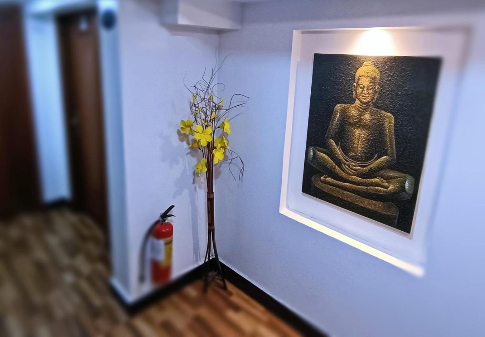 De Hotel Phnom Penh Dış mekan fotoğraf