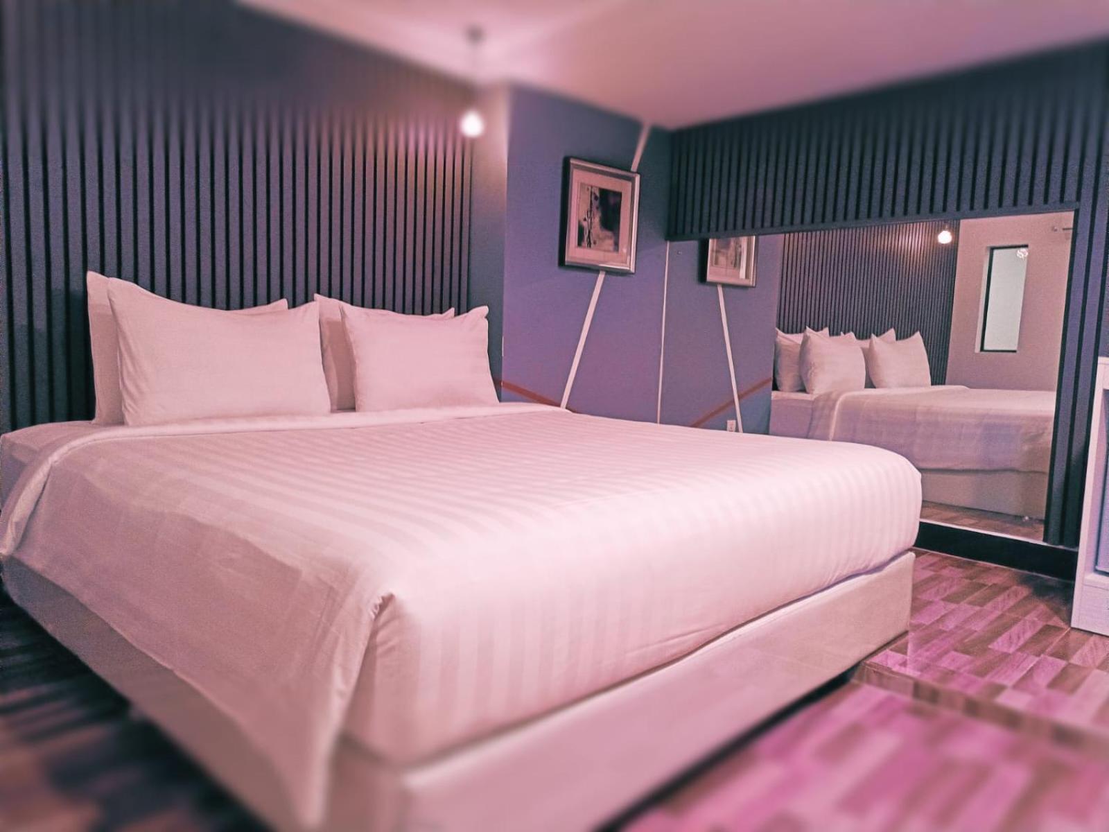 De Hotel Phnom Penh Dış mekan fotoğraf
