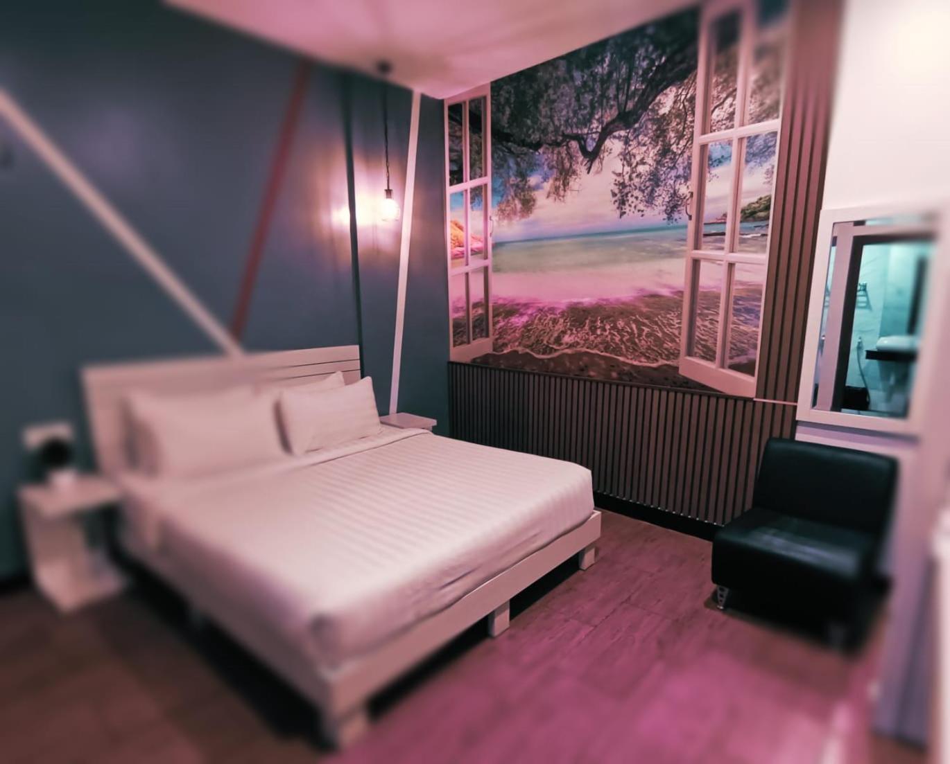De Hotel Phnom Penh Dış mekan fotoğraf